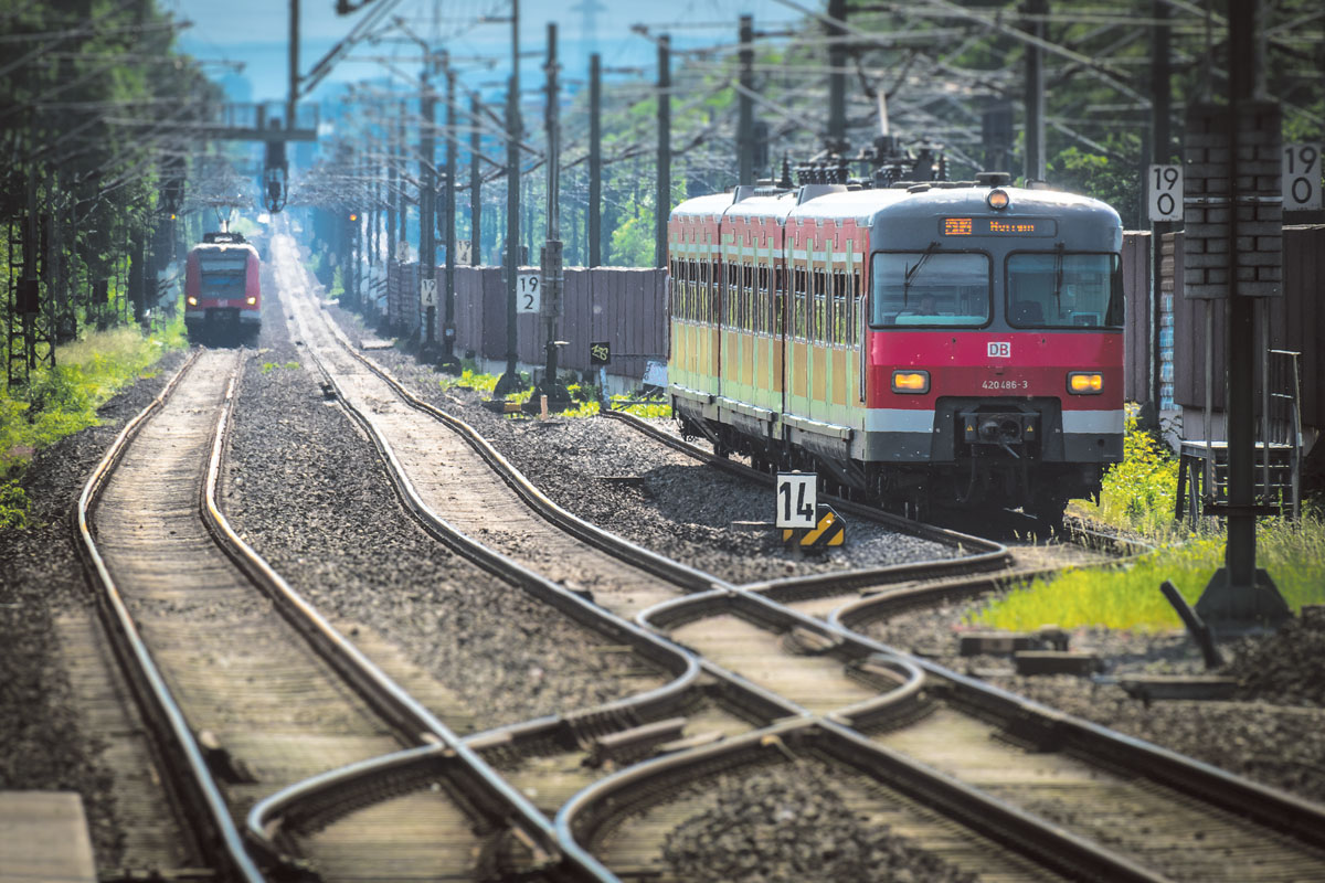 Knapp 40.000 Kilometern Schiene gibt es in Deutschland. Das versprichtviele Aufträge für die Bauwirtschaft. (Foto: Pixabay)