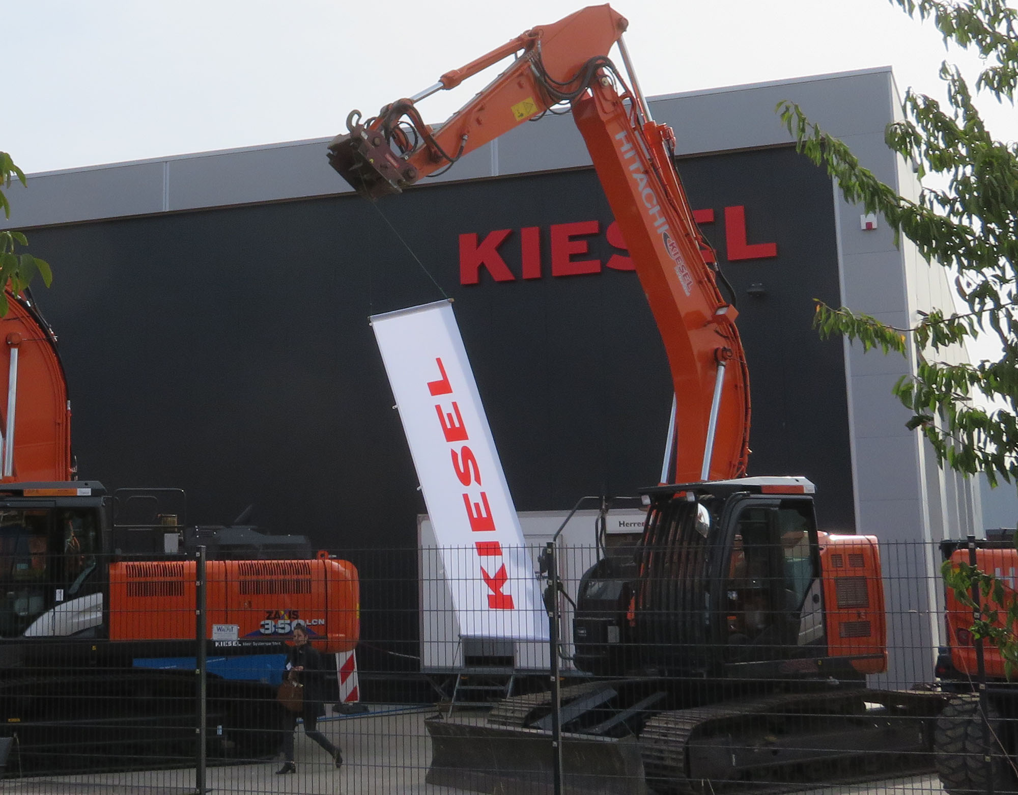 Vertriebs- und Service-Standort von Kiesel in Karlsruhe-Rheinstetten.  (Foto: Zacharias)