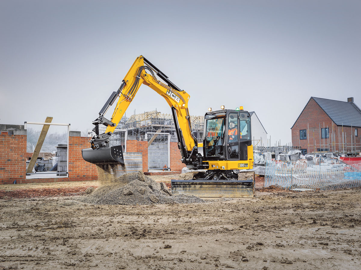 Der Midibagger JCB 86-C2 erfüllt die strengen EU-Emissionsvorschriften der Stufe 5 bei gleichbleibender Leistung. (Foto: JCB)