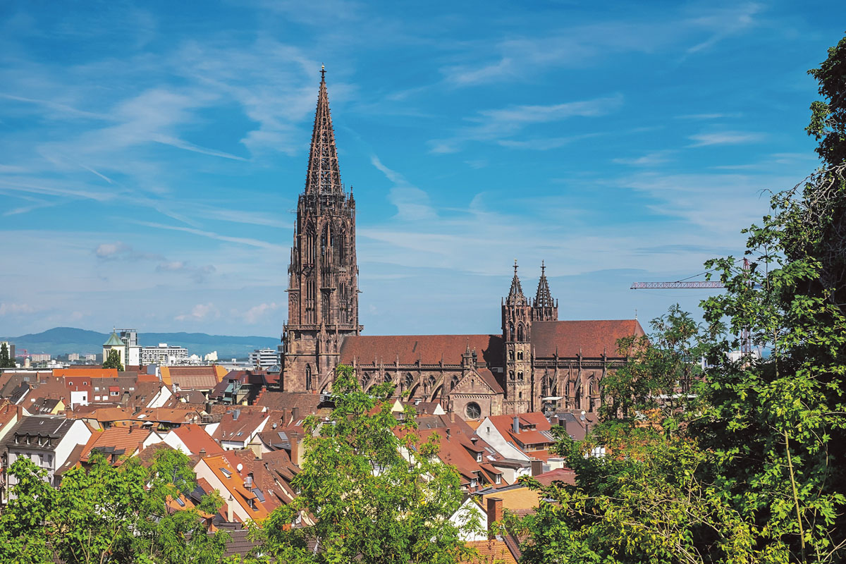 Geht es nach der Verwaltung, wird in Freiburg künftig der Holzbau stärker als andere Bauweisen gefördert. (Foto: Pixabay)